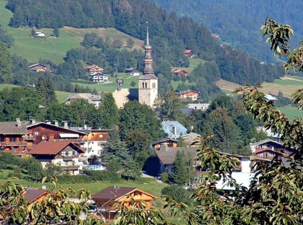 Отель Les Aravis - Комблу Экстерьер фото